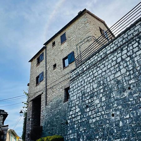 جينجا B&B Bivacco Frasassi Climbing & Trail Running House المظهر الخارجي الصورة
