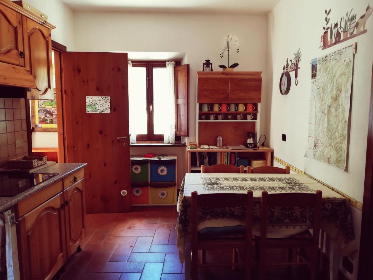 جينجا B&B Bivacco Frasassi Climbing & Trail Running House المظهر الخارجي الصورة