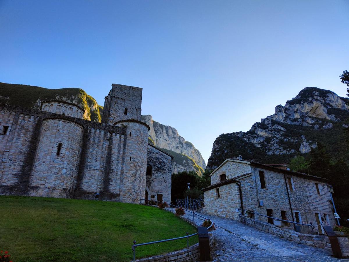 جينجا B&B Bivacco Frasassi Climbing & Trail Running House المظهر الخارجي الصورة