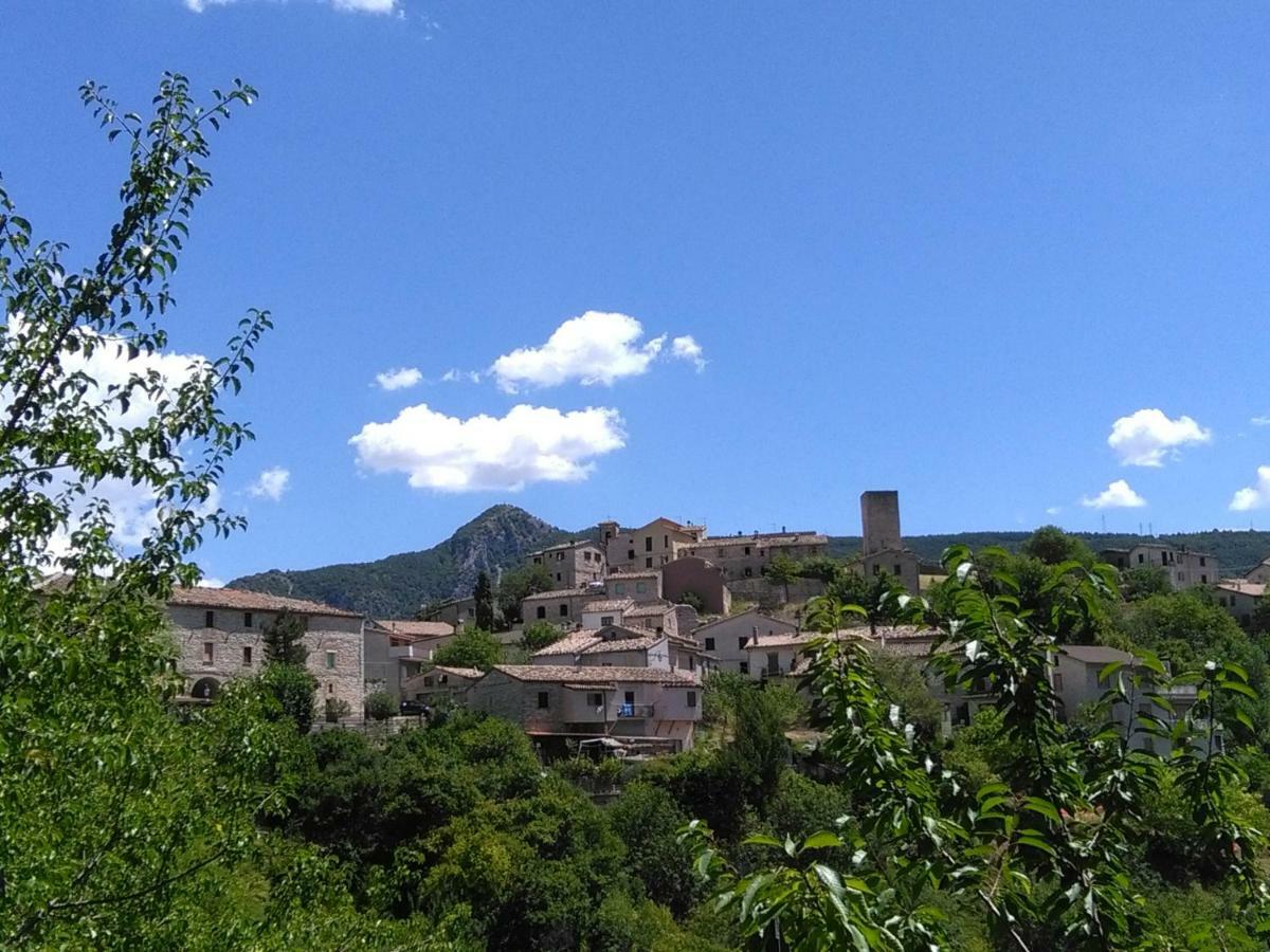 جينجا B&B Bivacco Frasassi Climbing & Trail Running House المظهر الخارجي الصورة