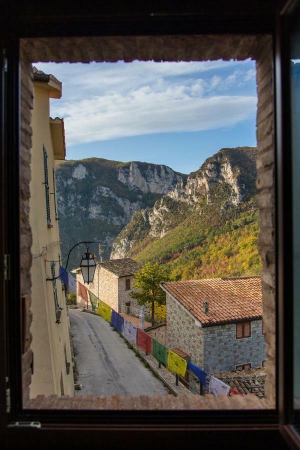 جينجا B&B Bivacco Frasassi Climbing & Trail Running House المظهر الخارجي الصورة